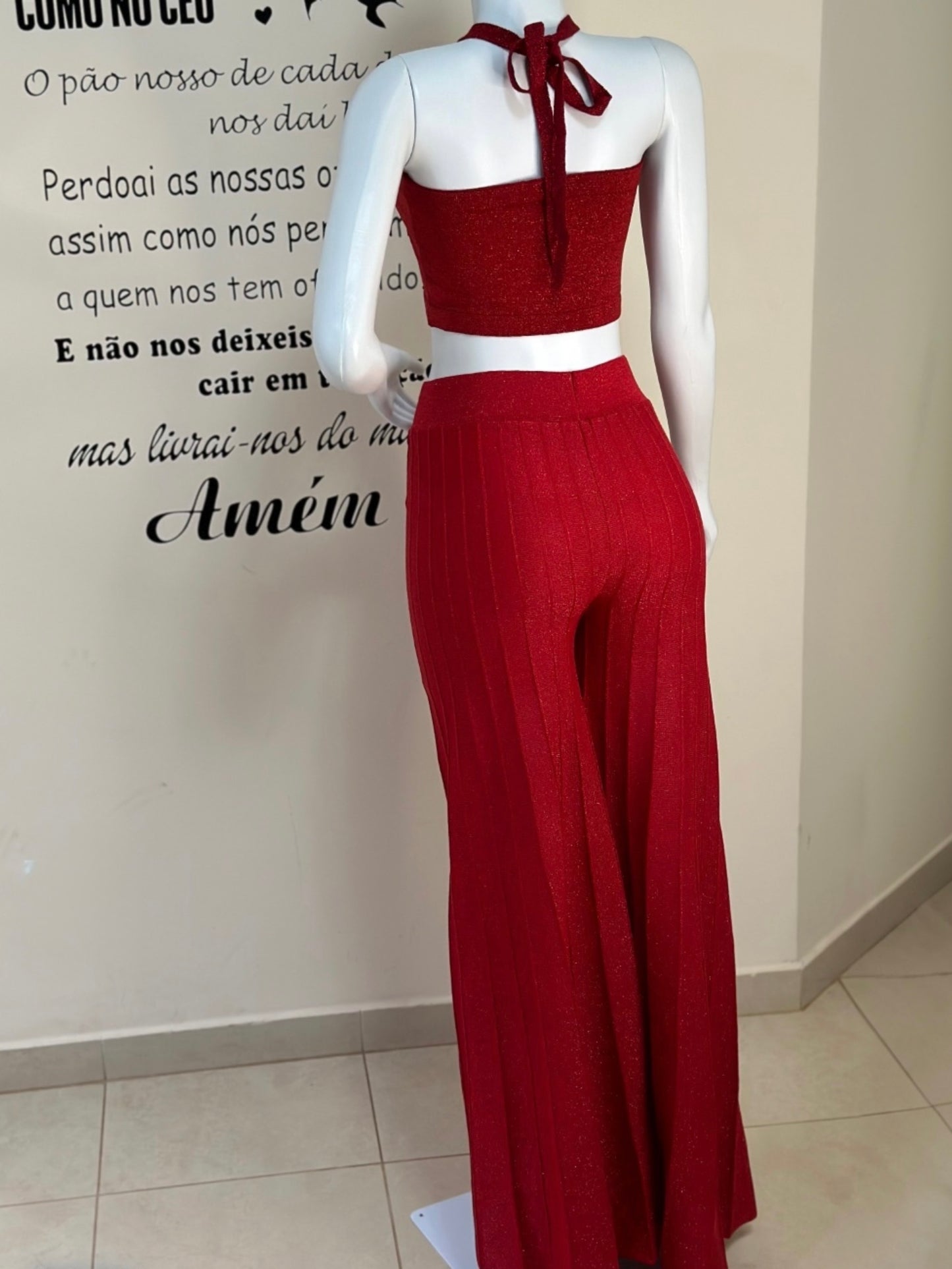 Conjunto calça pantalona e top faixa