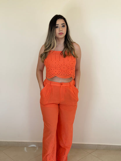 Conjunto de calça e cropped de alça